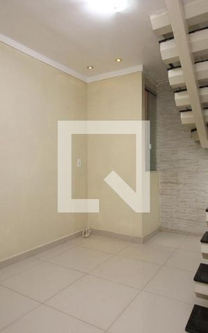 Apartamento para alugar com 90m², 2 quartos e sem vagaSala