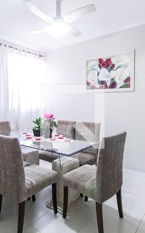 Apartamento à venda com 62m², 2 quartos e 1 vagaSala de jantar