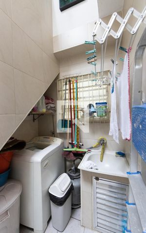 Casa à venda com 80m², 2 quartos e 1 vaga Casa à venda com 80m², 2 quartos e 1 vagaÁrea de Serviço