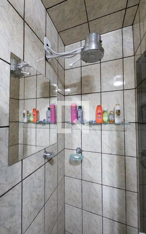 Casa à venda com 80m², 2 quartos e 1 vaga Casa à venda com 80m², 2 quartos e 1 vagaBanheiro Social