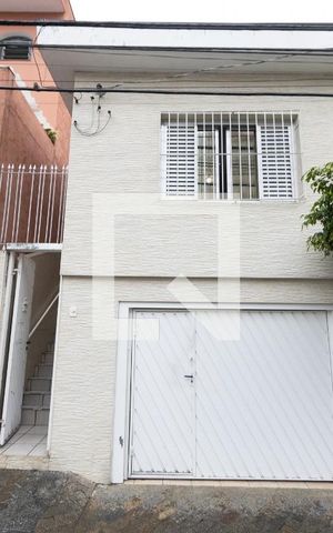 Casa à venda com 80m², 2 quartos e 1 vaga Casa à venda com 80m², 2 quartos e 1 vagaFachada