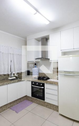 Casa à venda com 80m², 2 quartos e 1 vaga Casa à venda com 80m², 2 quartos e 1 vagaCozinha