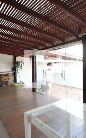 Casa à venda com 472m², 4 quartos e 5 vagasQuintal