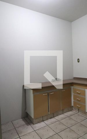 Casa à venda com 472m², 4 quartos e 5 vagasCozinha 2 Subsolo