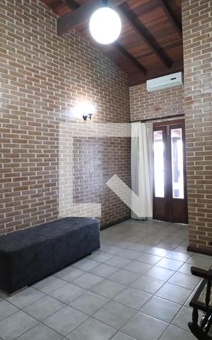 Casa à venda com 472m², 4 quartos e 5 vagasSuite 1