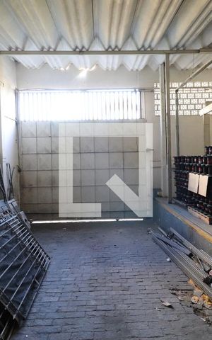 Casa à venda com 472m², 4 quartos e 5 vagasGalpão Subsolo