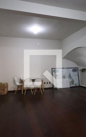 Casa à venda com 472m², 4 quartos e 5 vagasSala 2 Subsolo