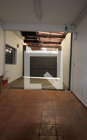 Casa à venda com 472m², 4 quartos e 5 vagasGaragem Subsolo