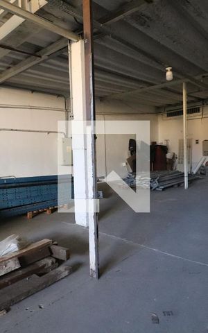 Casa à venda com 472m², 4 quartos e 5 vagasGalpão Subsolo