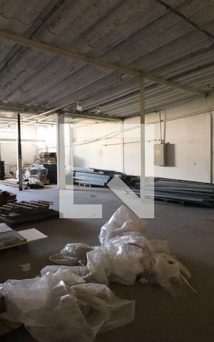 Casa à venda com 472m², 4 quartos e 5 vagasGalpão Subsolo