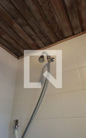 Casa à venda com 472m², 4 quartos e 5 vagasBanheiro da Suíte...