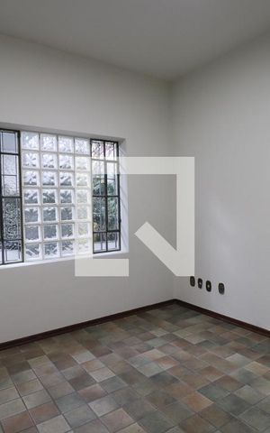 Casa à venda com 472m², 4 quartos e 5 vagasQuarto 1 Subsolo