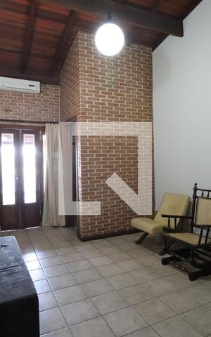 Casa à venda com 472m², 4 quartos e 5 vagasSuite 1