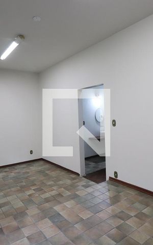 Casa à venda com 472m², 4 quartos e 5 vagasQuarto 1 Subsolo