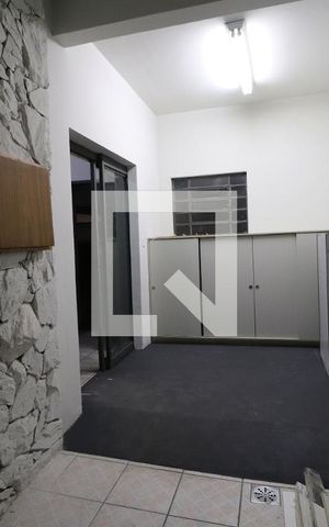 Casa à venda com 472m², 4 quartos e 5 vagasQuarto 2 Subsolo