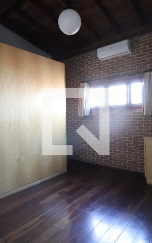 Casa à venda com 472m², 4 quartos e 5 vagasSuíte 3