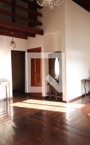 Casa à venda com 472m², 4 quartos e 5 vagasSala 1