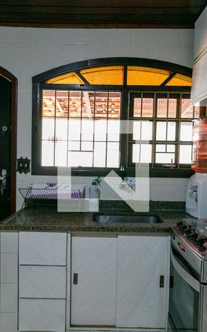 Casa à venda com 227m², 6 quartos e 2 vagas Casa à venda com 227m², 6 quartos e 2 vagasCozinha 2