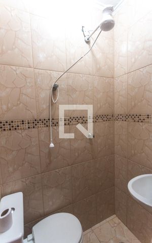 Casa à venda com 169m², 3 quartos e 3 vagas Casa à venda com 169m², 3 quartos e 3 vagasBanheiro de serviço