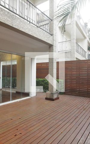 Casa de condomínio à venda com 300m², 3 quartos e 2 vagasÁrea Externa