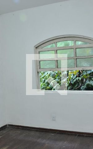 Casa para alugar com 240m², 4 quartos e 3 vagasQuarto 