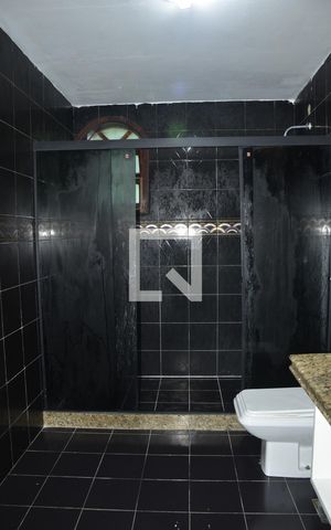 Casa para alugar com 240m², 4 quartos e 3 vagasBanheiro