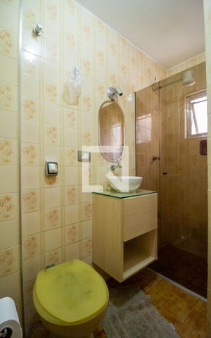 Apartamento à venda com 85m², 2 quartos e 1 vaga Apartamento à venda com 85m², 2 quartos e 1 vagaBanheiro