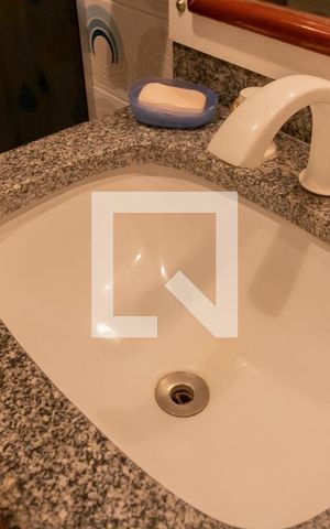 Apartamento para alugar com 120m², 3 quartos e 2 vagas Apartamento para alugar com 120m², 3 quartos e 2 vagasBanheiro Social