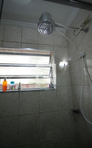 Casa para alugar com 240m², 3 quartos e 2 vagasBanheiro 2