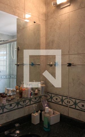 Casa para alugar com 240m², 3 quartos e 2 vagasBanheiro