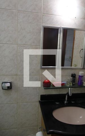 Casa para alugar com 240m², 3 quartos e 2 vagasBanheiro 2