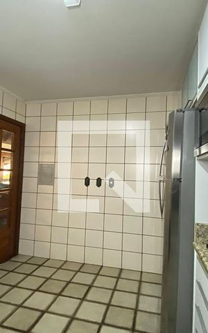 Apartamento à venda com 250m², 2 quartos e 2 vagasCozinha