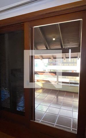 Apartamento à venda com 250m², 2 quartos e 2 vagasPorta Janela do  Quarto 1 - Suíte