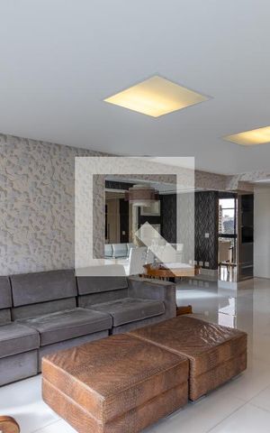 Apartamento à venda com 187m², 3 quartos e 3 vagas Apartamento à venda com 187m², 3 quartos e 3 vagasSala