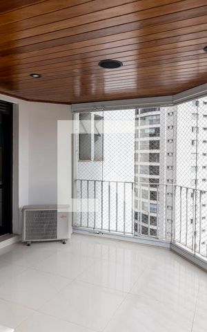 Apartamento à venda com 187m², 3 quartos e 3 vagas Apartamento à venda com 187m², 3 quartos e 3 vagasVaranda