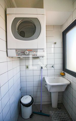 Apartamento para alugar com 67m², 2 quartos e 1 vagaarea de serviço