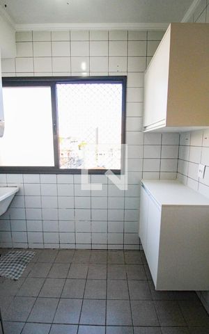 Apartamento para alugar com 67m², 2 quartos e 1 vagaarea de serviço