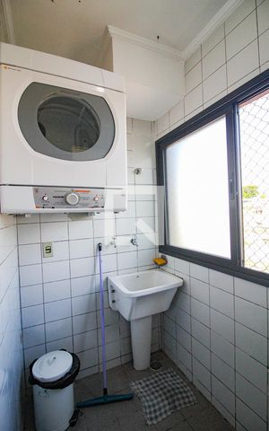 Apartamento para alugar com 67m², 2 quartos e 1 vagaarea de serviço