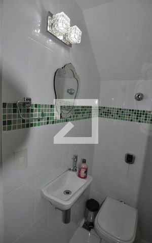 Casa de condomínio à venda com 173m², 3 quartos e 1 vagaLavabo