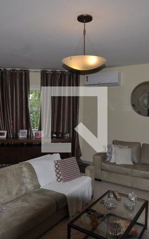 Casa de condomínio à venda com 173m², 3 quartos e 1 vagaSala