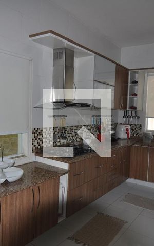 Casa de condomínio à venda com 173m², 3 quartos e 1 vagaCozinha - Armários