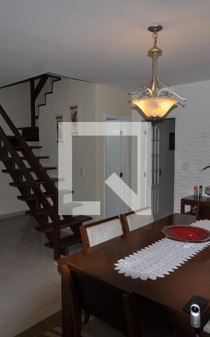 Casa de condomínio à venda com 173m², 3 quartos e 1 vagaSala