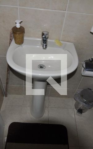 Casa de condomínio à venda com 173m², 3 quartos e 1 vagaBanheiro de Serviço