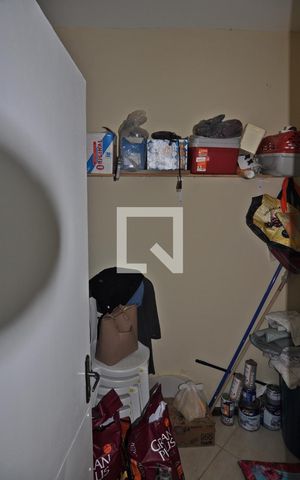 Casa de condomínio à venda com 173m², 3 quartos e 1 vagaQuarto Quarda Tudo