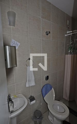 Casa de condomínio à venda com 173m², 3 quartos e 1 vagaBanheiro de Serviço