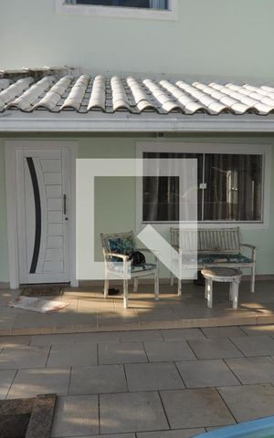Casa de condomínio à venda com 173m², 3 quartos e 1 vagaQuintal