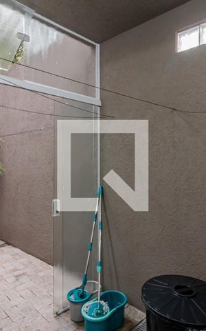 Casa à venda com 210m², 4 quartos e 4 vagas Casa à venda com 210m², 4 quartos e 4 vagasÁrea de Serviço
