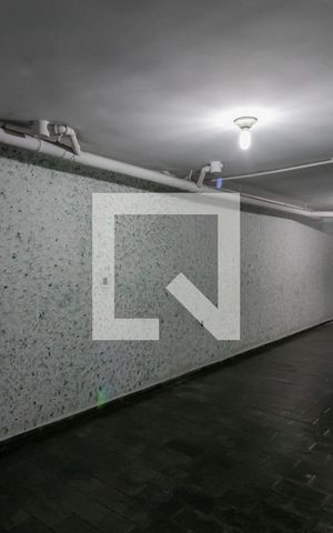 Casa à venda com 210m², 4 quartos e 4 vagas Casa à venda com 210m², 4 quartos e 4 vagasGaragem