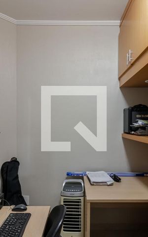 Casa à venda com 210m², 4 quartos e 4 vagas Casa à venda com 210m², 4 quartos e 4 vagasQuarto de Serviço/Escritório