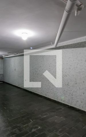Casa à venda com 210m², 4 quartos e 4 vagas Casa à venda com 210m², 4 quartos e 4 vagasGaragem